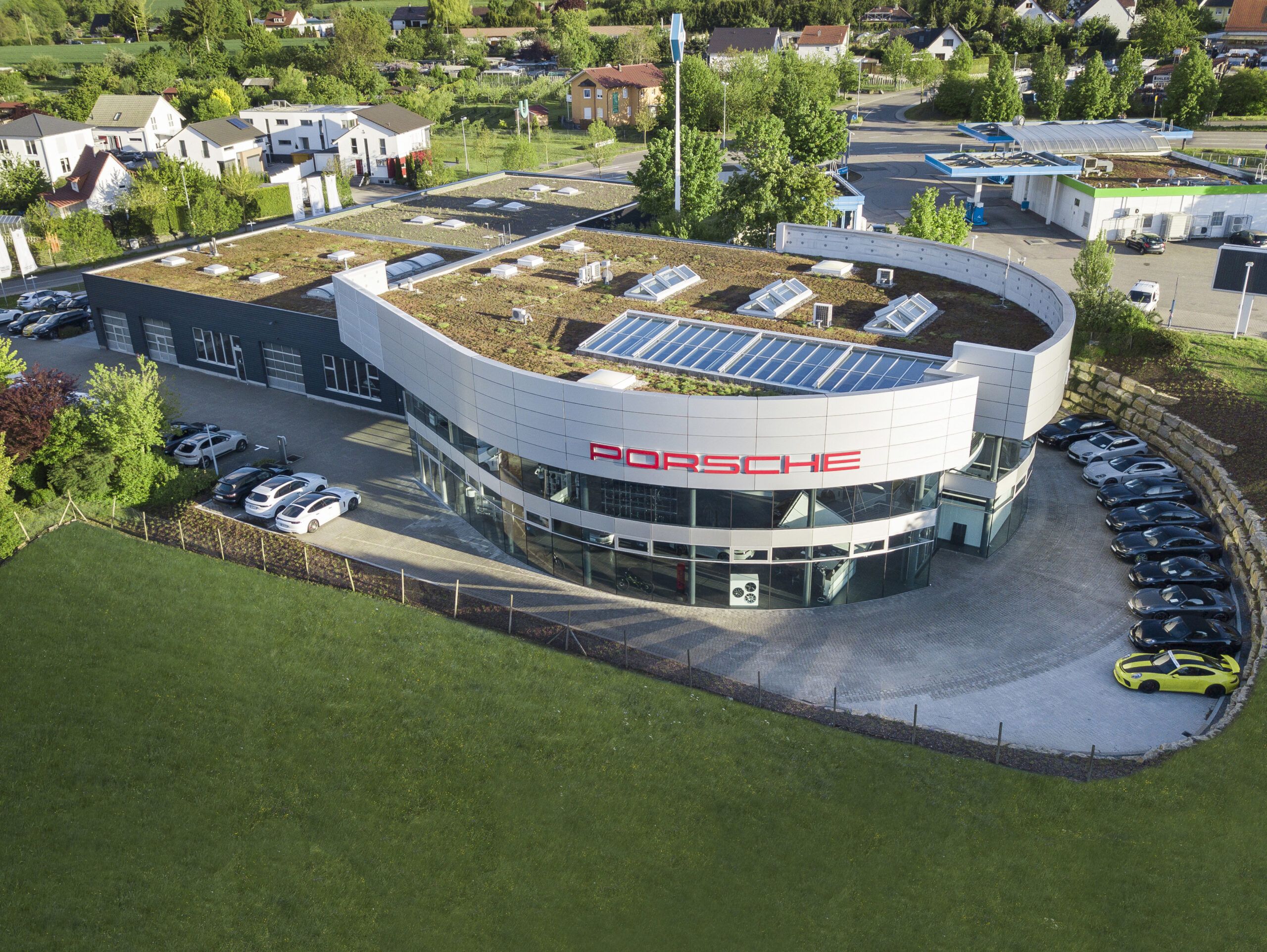 Porsche Zentrum Pforzheim – Pforzheim Leistungsstark im Fahrerlebnis und im Service