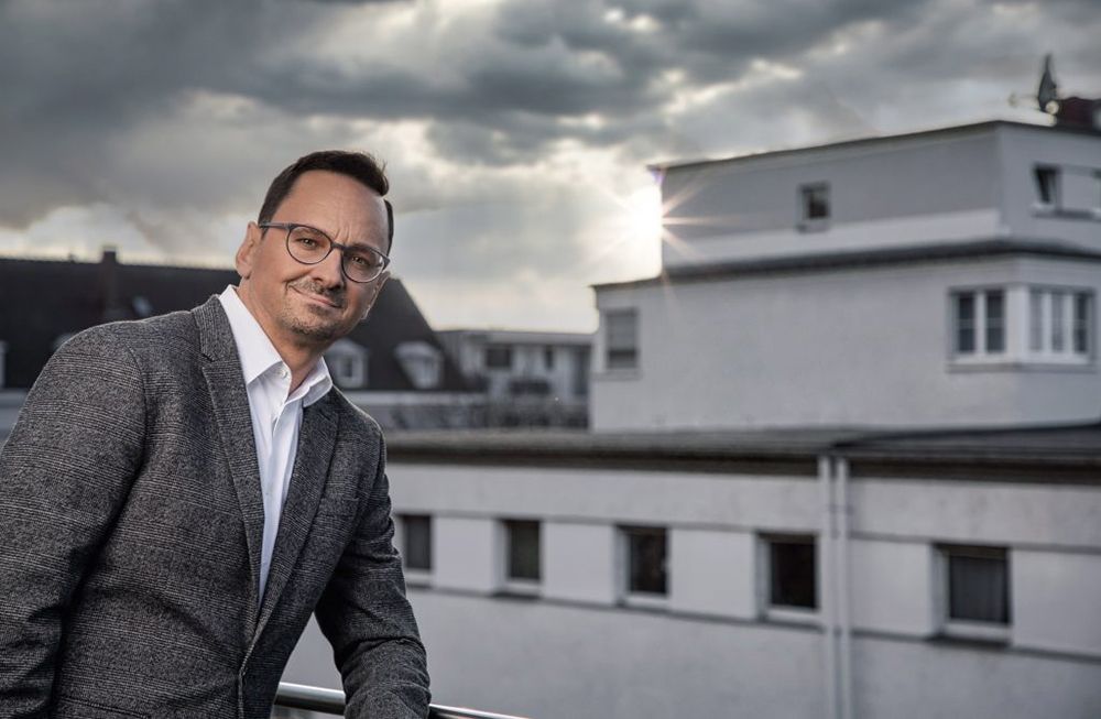 Experten für Anlageimmobilien Schwall & Partner – Karlsruhe / Berlin 1 Schwall & Partner – Karlsruhe Experten für Anlageimmobilien