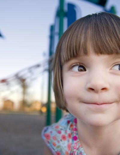 Taube Kinder lernen hören – Freiburg Förderverein für gehörlose Kinder