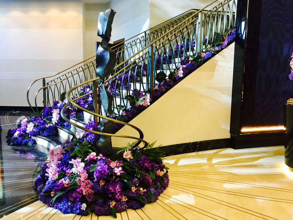 Blumendekorationen in der Zweigstelle – Wien 4 Zweigstelle – Wien