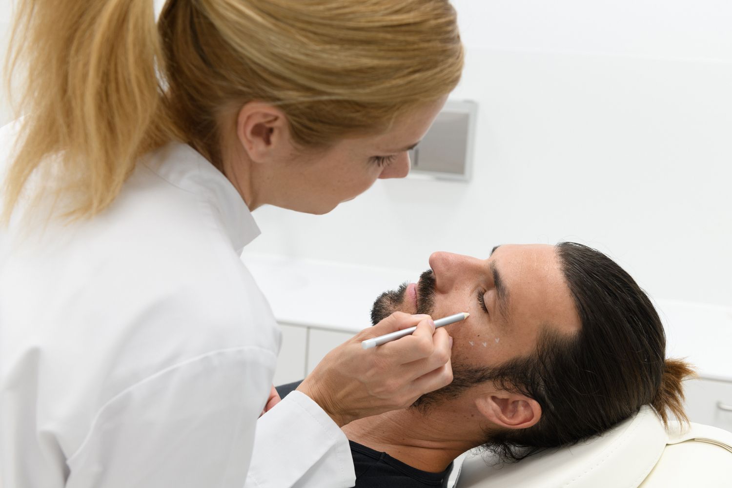 Ästhetische- und plastische Chirurgie, Handchirurgie isaneo – Ulm 6 Ästhetische- und Handchirurgie