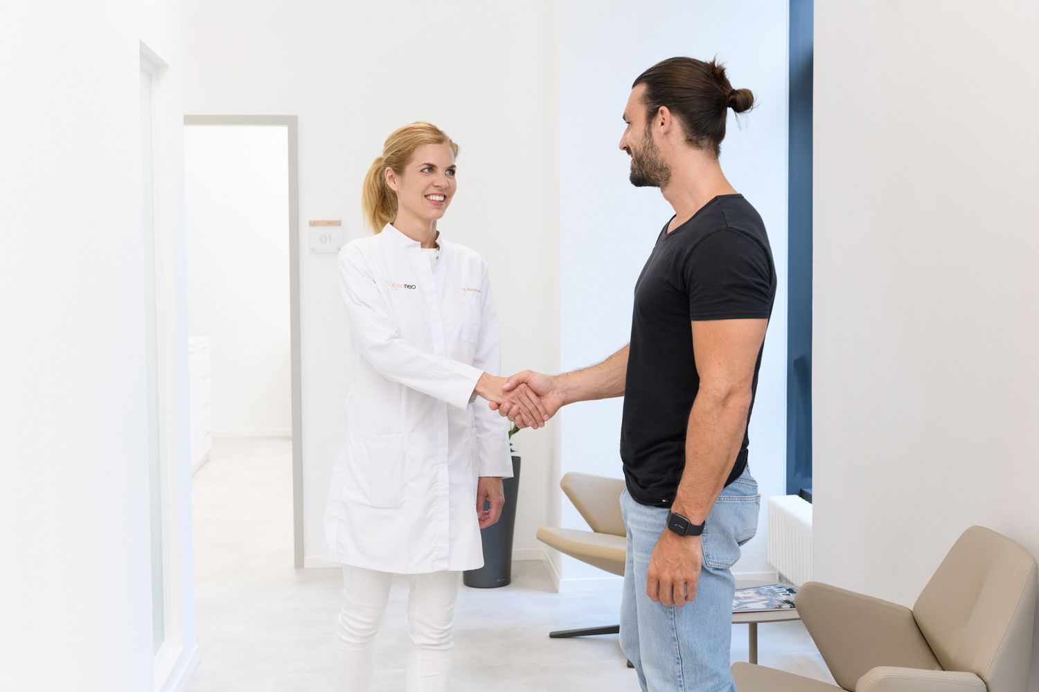 Ästhetische- und plastische Chirurgie, Handchirurgie isaneo – Ulm 4 Ästhetische- und Handchirurgie