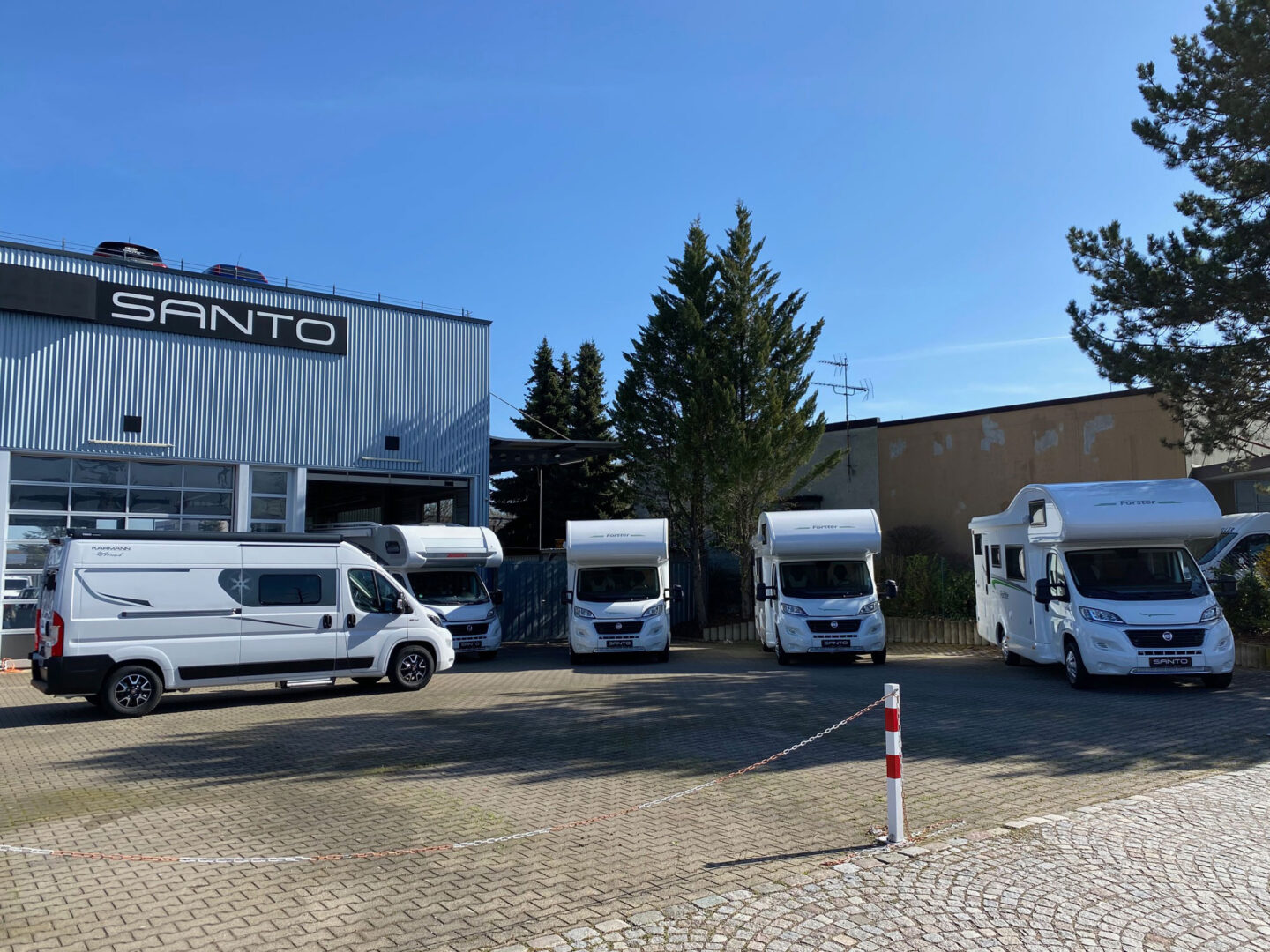 SANTO GROUP Freiburg - Zuverlässiger Partner der Region für Mobilität & Gebäudereinigung 8 SANTO GROUP Freiburg - Zuverlässiger Partner der Region für Mobilität & Gebäudereinigung